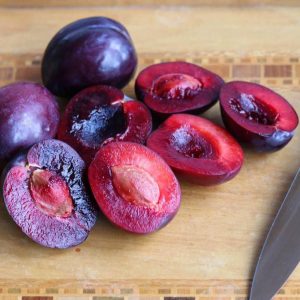 Prunus salicina, Black Doris